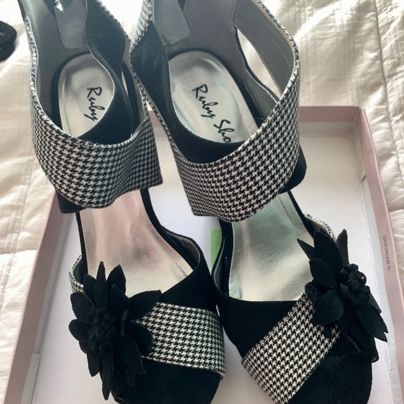 Ruby Shoo Goldie Wedge - Size 41 (US10) - Picture 5 of 9